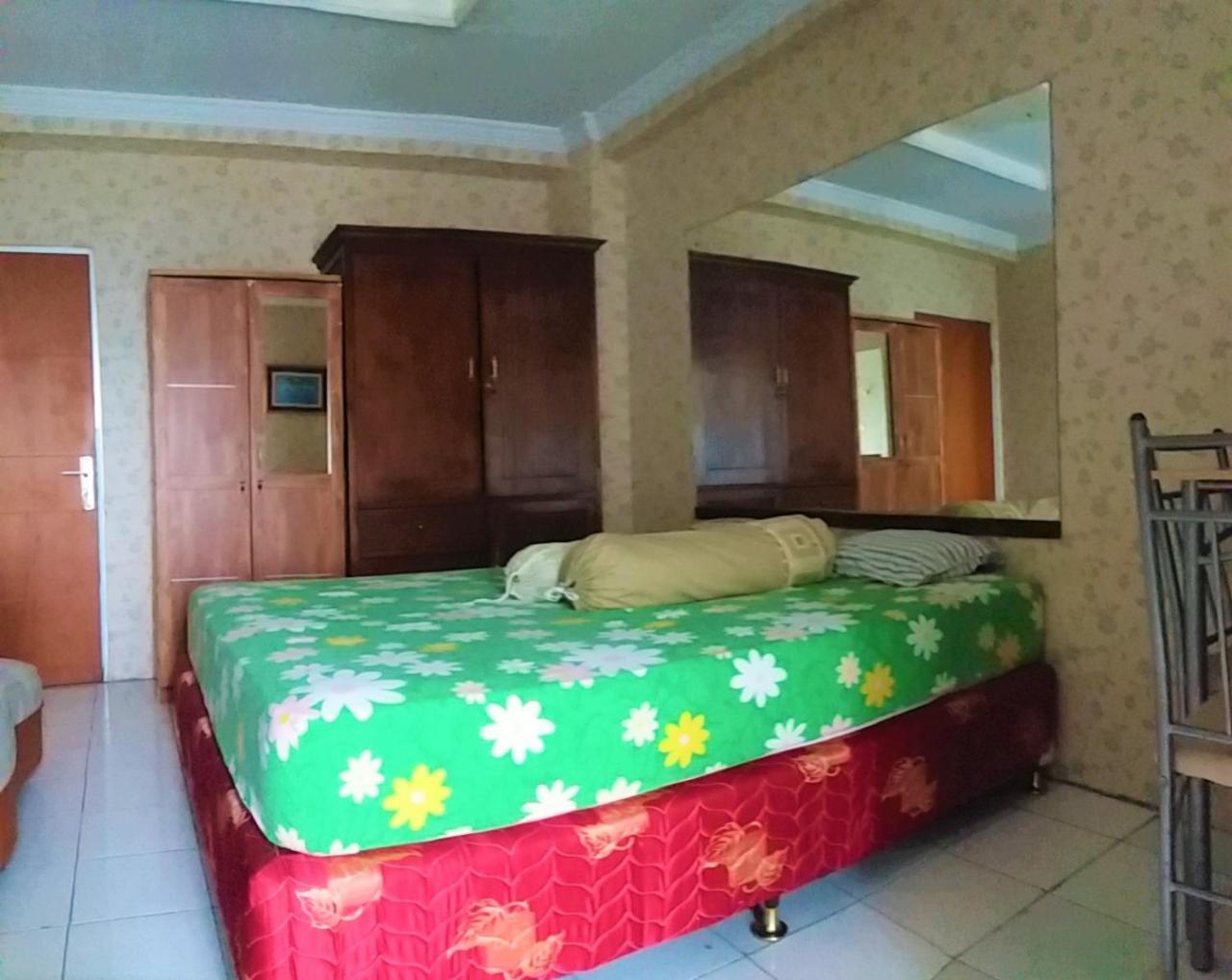 Raja Property Jakarta Rum bild